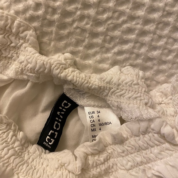 White crop top off the shoulder - Picture 3 of 4